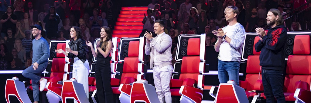 ie Coaches Mark Forster (l.), Stefanie Kloß, Yvonne Catterfeld, Nico Santos, Samu Haber und Rea Garvey. 