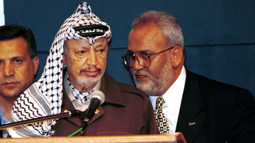Erakat profilierte sich als Vertrauter von Palästinenserführer Jassir Arafat.