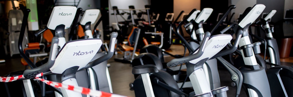 Ein Großteil der Coronavirus-Infektionen passiert einer US-Studie zufolge aller Wahrscheinlichkeit nach an sogenannten „Superspreader“-Orten wie Restaurants, Fitnessstudios und Cafés.