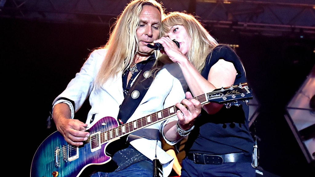 Uwe Hassbecker und Anna Loos bei einem Silly-Konzert im Sommer 2018.