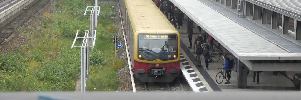 Die Berliner S-Bahn im Berufsverkehr am Montagmorgen. (Symbolbild)
