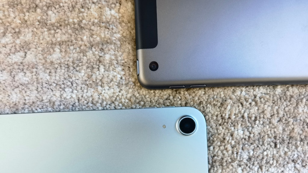Das neue iPad Air 4 (u.) und das iPad 8 verfügen nur über mittelmäßige Kameras. 