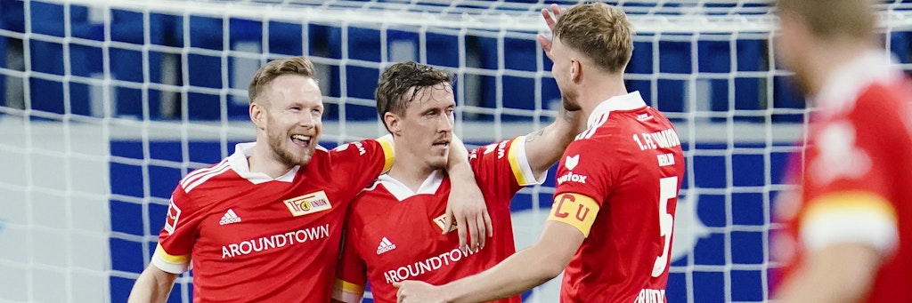 Union wie es siegt und lacht: Cedric Teuchert (l.) jubelt mit Max Kruse und Berlins Marvin Friedrich über den Auswärtserfolg in Hoffenheim. 