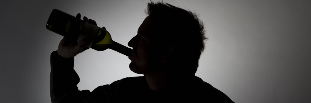 In Zeiten von Corona und seinen Auswirkungen auf das gesellschaftliche Leben, haben Alkoholkranke stark zu kämpfen (Symbolfoto).<br>