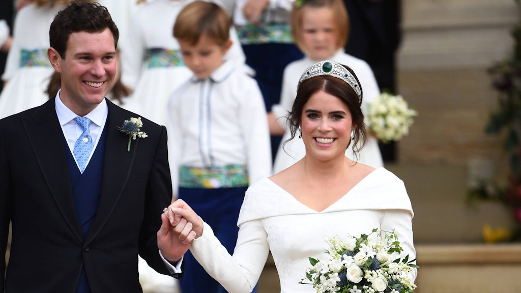 Überglücklich bei ihrer Hochzeit am 12. Oktober 2018 in der <a href="https://de.wikipedia.org/wiki/St_George%E2%80%99s_Chapel_(Windsor_Castle)">St George’s Chapel</a>: Jack Brooksbank und Prinzessin Eugenie. 