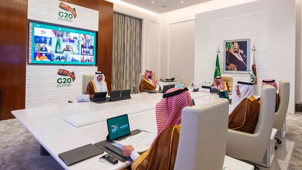 Der saudische König Salman (oben rechts) eröffnete den virtuellen G20-Gipfel, mit dem Saudi-Arabien sein Image aufpolieren wollte.