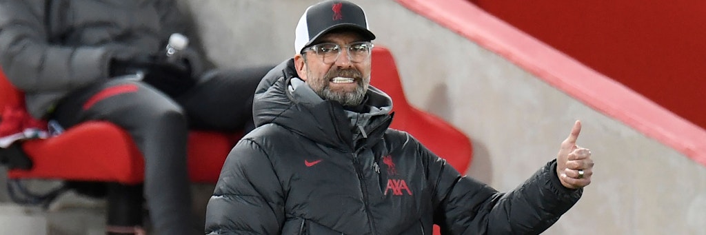 Daum hoch: Jürgen Klopp hält jetzt auch Liverpools Rekord in Sachen ungeschlagene Heimspiele.