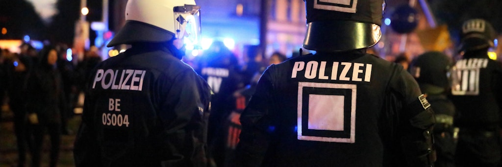 Die Polizei bei einem Großeinsatz im Jahr 2019 in Friedrichshain.