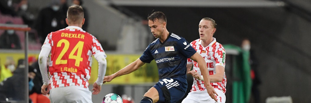 Marcus Ingvartsen behauptet sich im Spiel gegen Köln gegen zwei Gegenspieler.