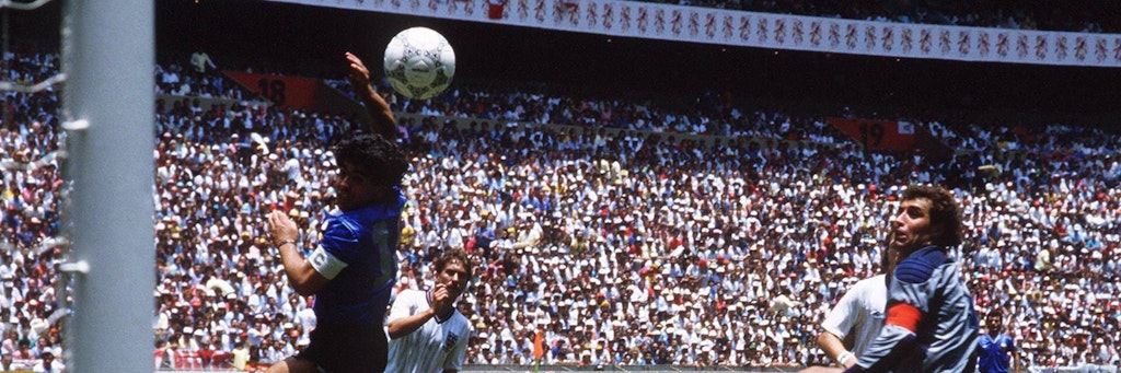 Die Hand Gottes bei der WM 1985 war ein irreguläres Tor. Englands Keeperlegende Peter Shilton pocht auf die Wahrheit.