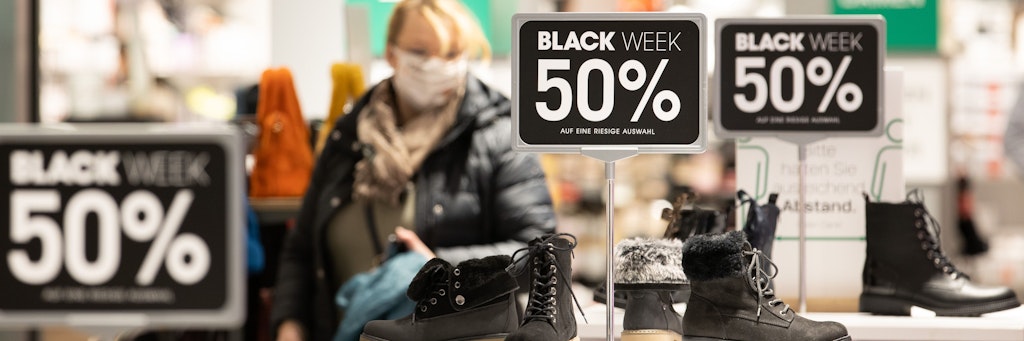 Von Vorweihnachtsgeschäft und Black-Friday wollen auch die Innenstädte profitieren. 