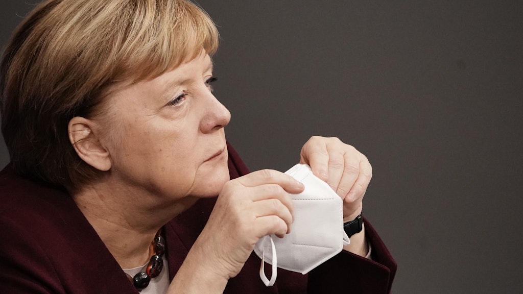 Bundeskanzlerin Angela Merkel vor ihrer Regierungserklärung zu den Corona-Beschlüssen der Bundesländer und der Bundesregierung.