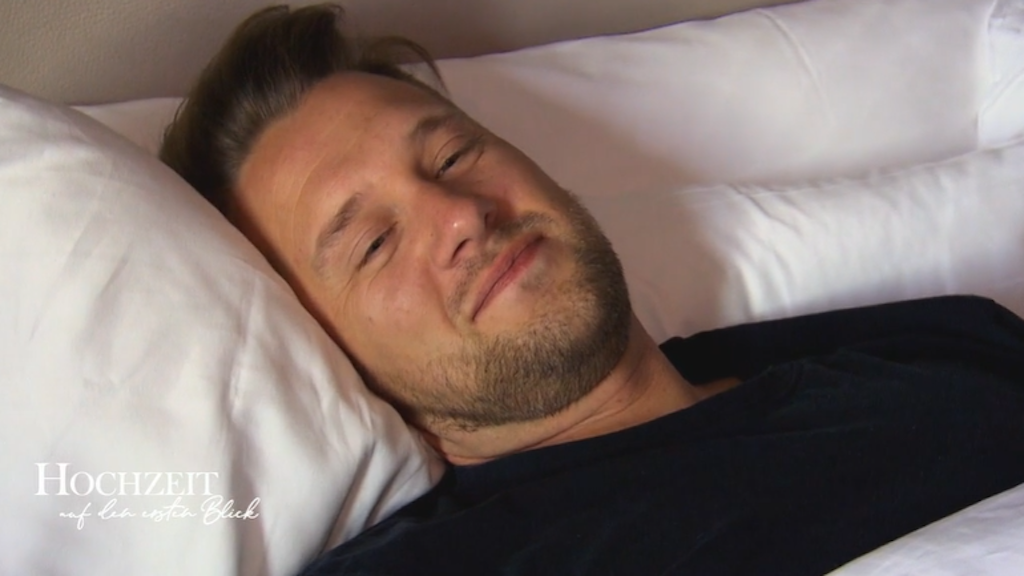 Robert ist glücklich nach der Hochzeitsnacht mit Emily bei „Hochzeit auf den ersten Blick“ – auch wenn es nicht zum Sex kam.