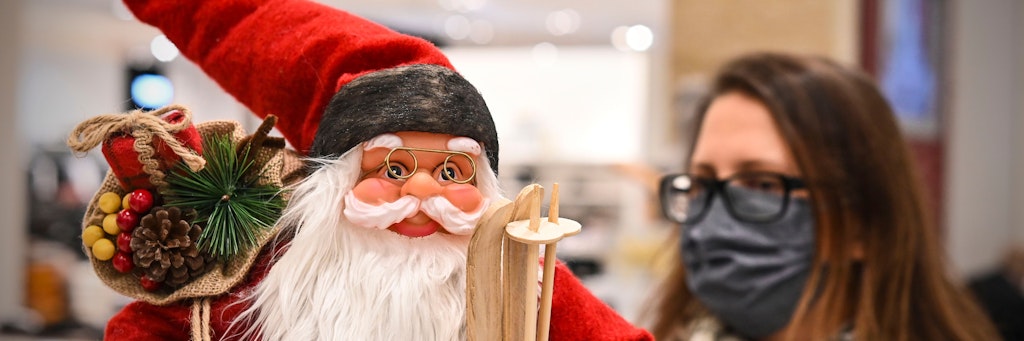 Das erste Corona-Weihnachten in Berlin: Trotz Kontaktbeschränkungen wollen sich die Berliner das Fest nicht verderben lassen.