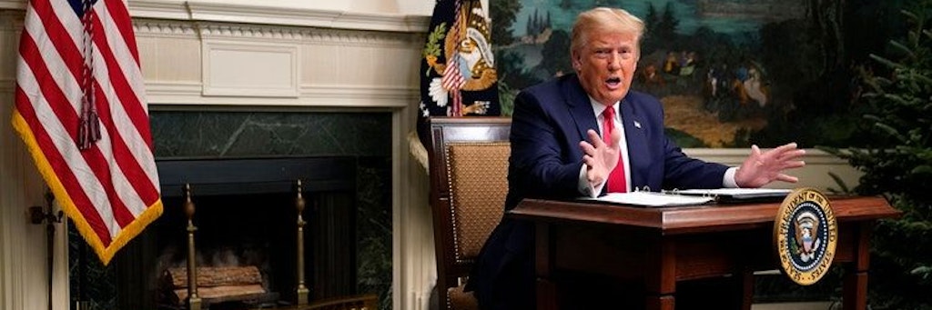 Präsident Trump hält eine Pressekonferenz an Thanksgiving im Reception Room im Weißen Haus im Jahr 2020.