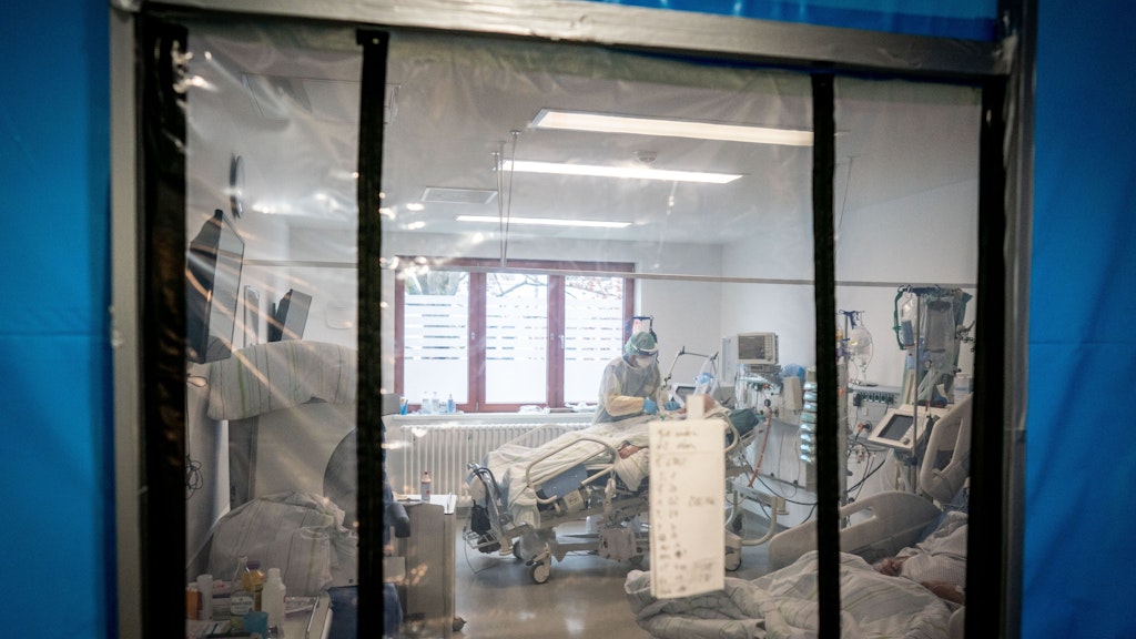 Die Corona-Intensivstation eines Berliner Krankenhauses.