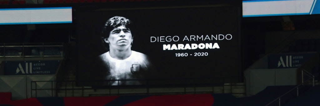 Die Fußballwelt gedenkt Diego Maradona.