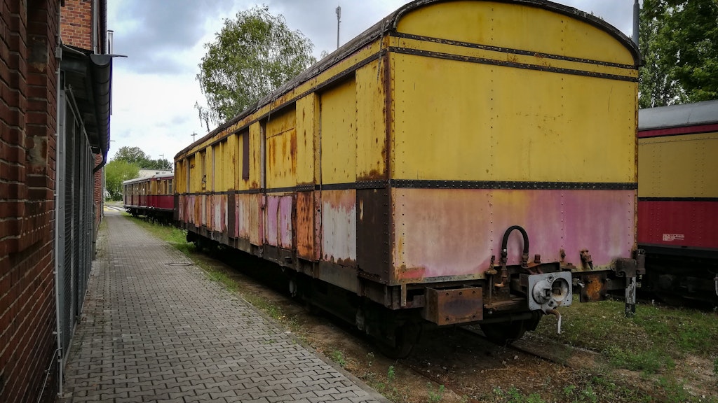 Ebenfalls zu verkaufen: der S-Bahn-Wagen 278 104.