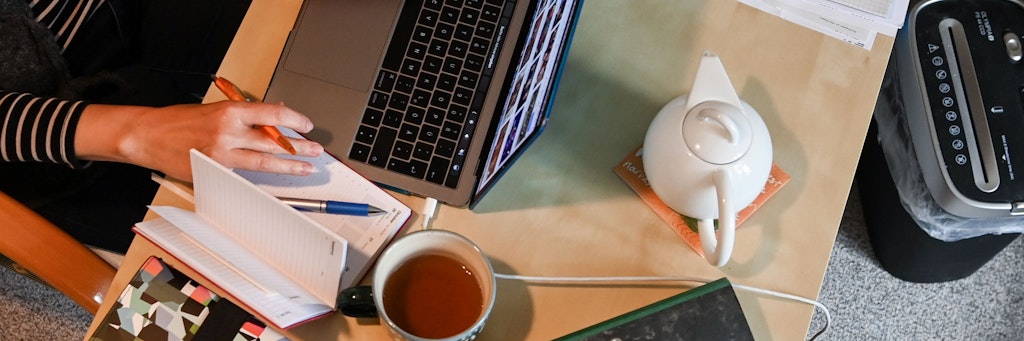 Mit der Pandemie kam auch die Arbeit im Homeoffice für viele Arbeitnehmer.