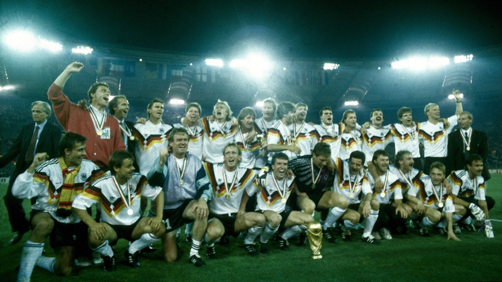 Erst vor wenigen Tagen haben die Fußball-Weltmeister von 1990 das 30-jährige Jubiläum ihres Triumphes in Italien gefeiert.