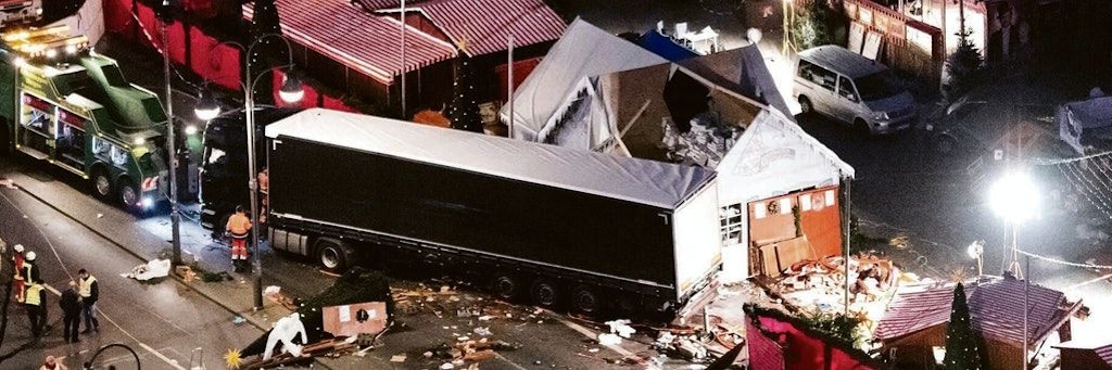 Am 19. Dezember 2016 tötete ein Anis Amri elf Menschen auf dem Weihnachtsmarkt: Er raste mit einem Lkw auf den Breitscheidplatz. 