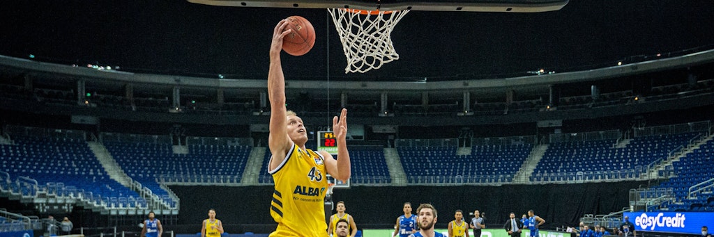 Luke Sikma war mit 14 Punkten bester Alba-Werfer.