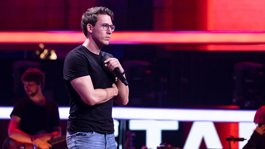 Nach seinem Auftritt lässt das Allstar-Talent Alex Hartung ganz sanfte Töne von sich hören. 