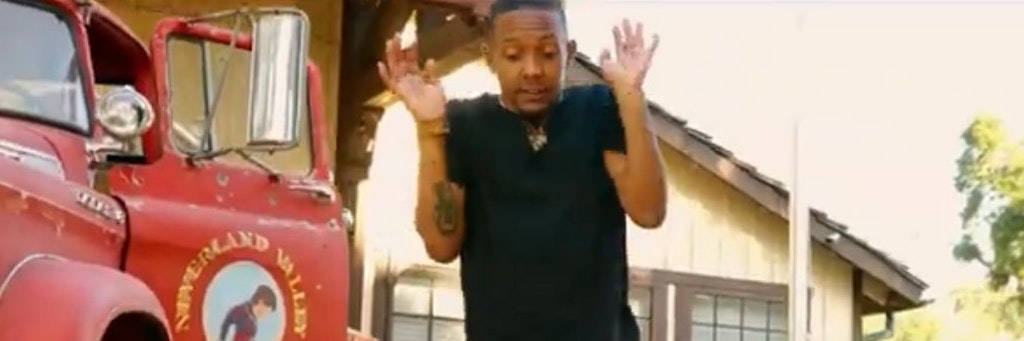 Rapper Daeshard in seinem Musikvideo „Hood“, das er unerlaubt auf der Neverland Ranch gedreht hat. 