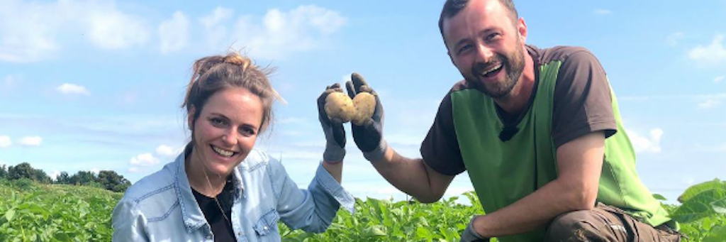 Müssen bei „Bauer sucht Frau“ ein Liebes-Chaos klären: Alina und Peter.