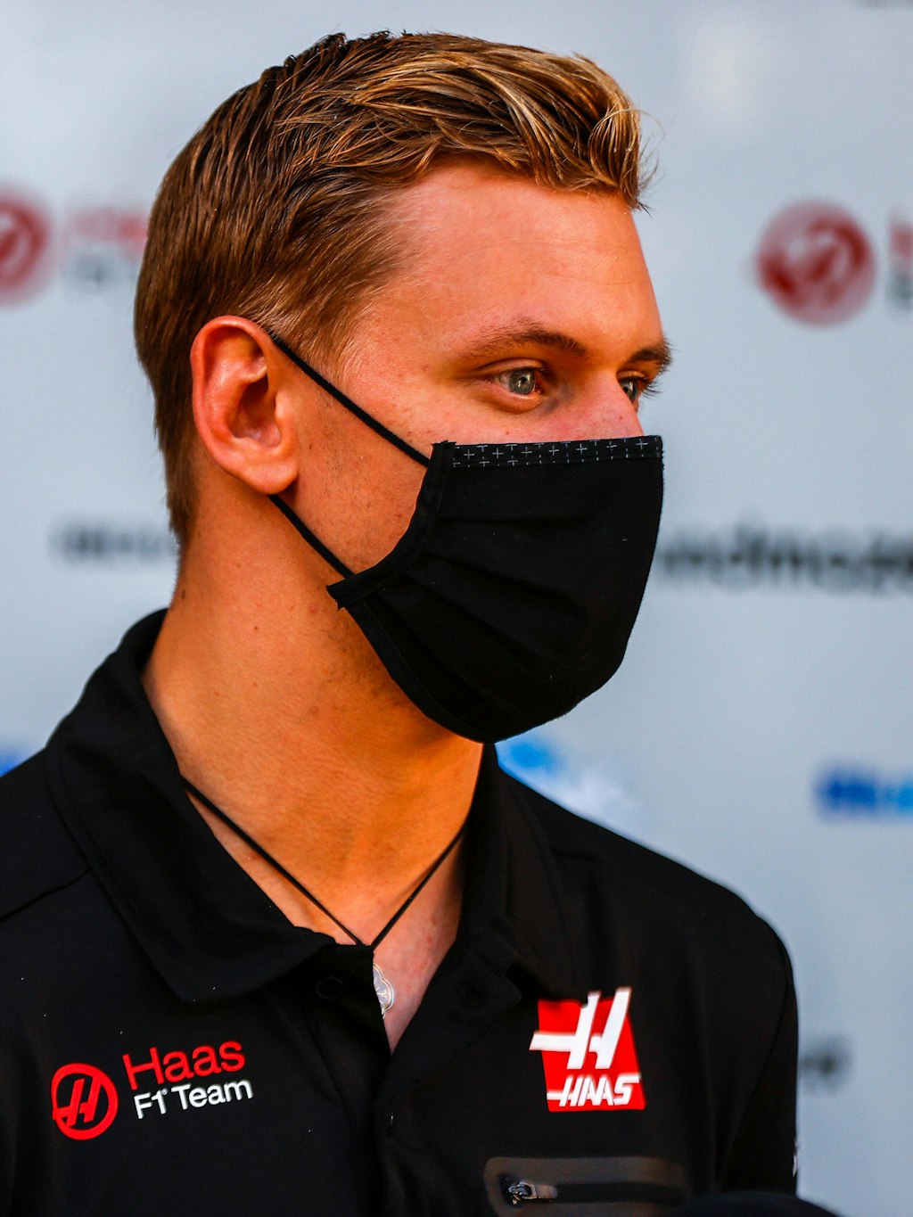 Mick Schumacher in Abu Dhabi. Beim GP-Finale ist er erstmals offiziell ein Formel-1-Pilot. 