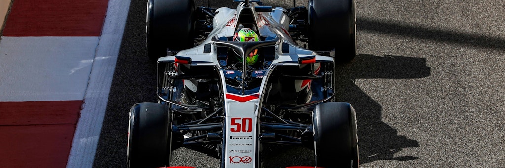 Mick Schumacher, in seinem Haas VF-20 beim Training zum GP von Abu Dhabi.