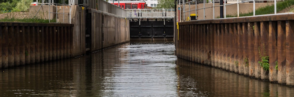 Der Fluss Saale in Halle