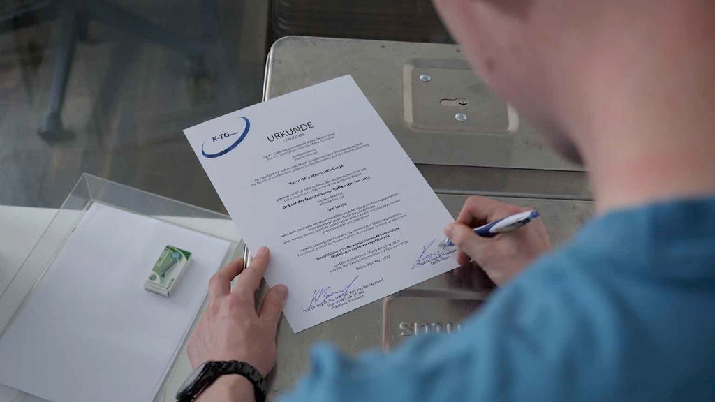 Die fiktive Urkunde fertigte Wildhage mithilfe eines Grafikers an.