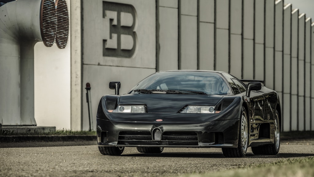  Futuristische Flunder: Der Bugatti EB 110 GT war nach rund 30 Jahren das erste Modell der wiederbelebten Marke. 
