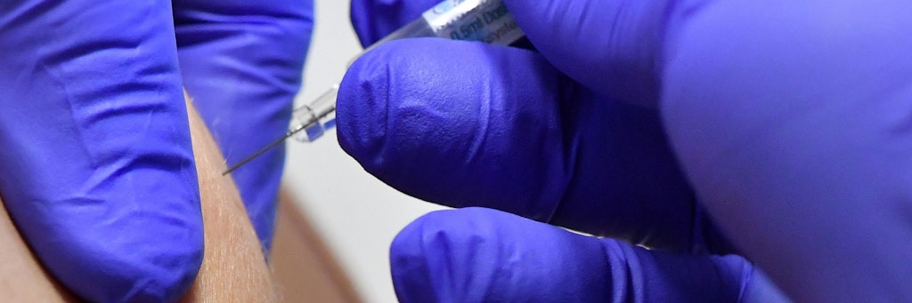 Brandenburg wird die Impfungen gegen das neuartige Coronavirus nach Angaben des Landesgesundheitsministeriums zunächst mit mobilen Teams beginnen.