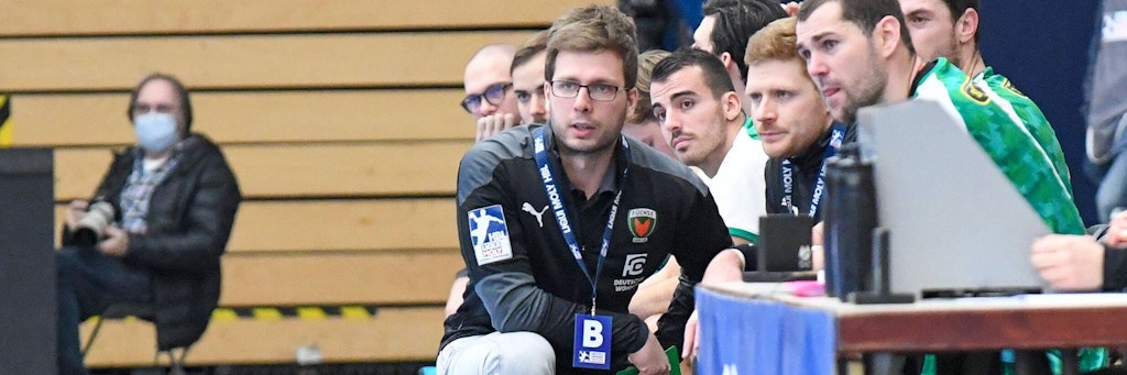 Kann in Ludwigshafen das Spiel seiner Füchse relativ entspannt verfolgen: Trainer Jaron Siewert.