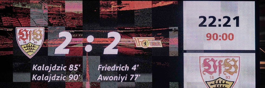Böse, böse Anzeigetafel. So hatten sich die Unionfans das nicht mehr vorgestellt, nachdem die Köpenicker bis fünf Minuten vor dem Ende mit 2:0 führten. 