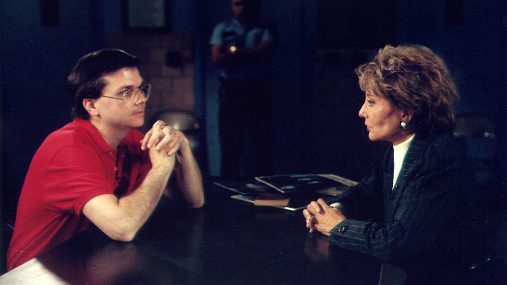 Moderatorin Barbara Walters interviewte im August 2000 Lennon-Mörder Mark David Chapman im Gefängnis.
