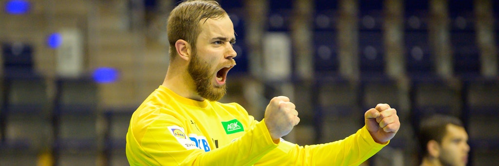 Torwart Fredrik Genz darf jubeln! Mit zwölf Glanzparaden gegen Bukarest sorgte er für den Sieg. 
