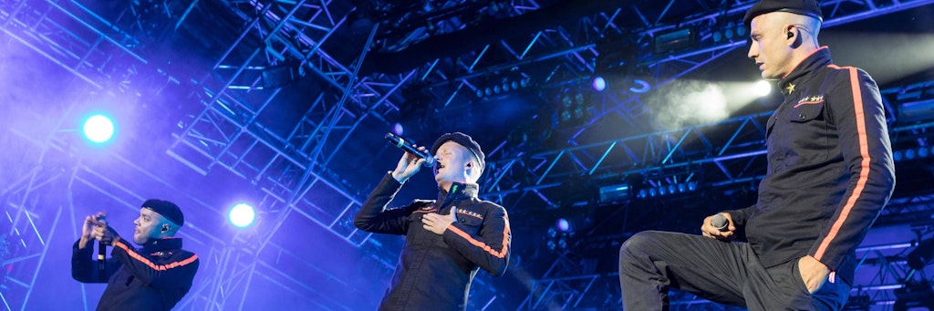 Die K.I.Z-Rapper Tarek, Nico und Maxim (v.l.) bei einem Konzert in der Schweiz.