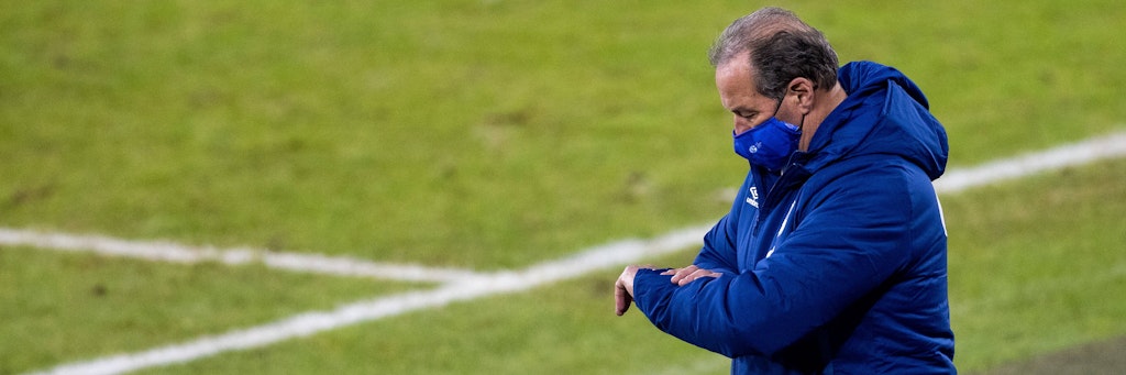 Die Zeit von Huub Stevens ist auf Schalke fast schon wieder abgelaufen. Im Januar soll ein neuer Trainer übernehmen.
