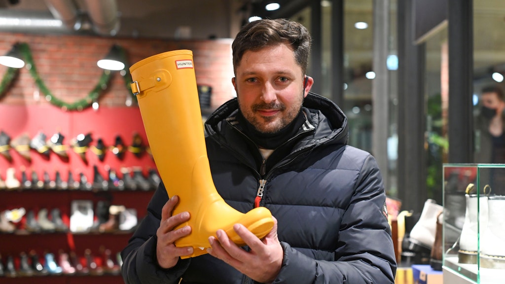 Diese Gummistiefel landen bei Tobias' Freundin Lena unterm Weihnachtsbaum.