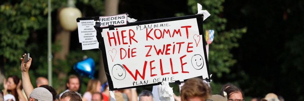Demonstranten auf der „Querdenken“-Demo in Berlin am 29.08.2020 (Archivbild).