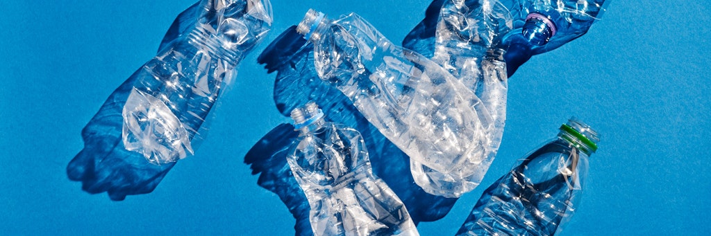 Forscher verfolgen die Routen von Plastikmüll über die Flüsse ins Meer.