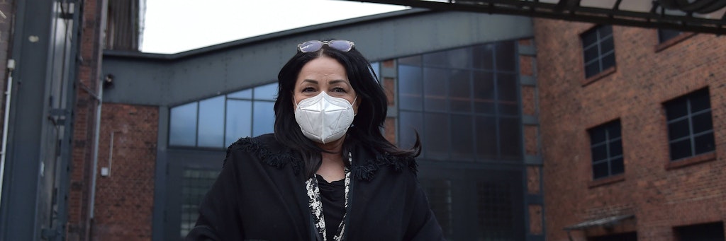 Gesundheitssenatorin Dilek Kalayci (SPD) am Corona-Impfzentrum Arena Berlin. Auch wegen des fehlenden Impfstoffs muss dieses bis 4. Januar schließen. 