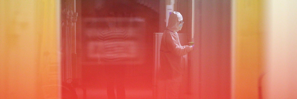 Angehörige dürfen Covid-19-Patienten nicht besuchen, sie dürfen nur anrufen. Teilweise monatelang.