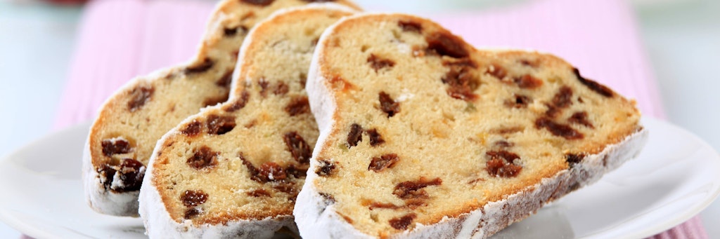 In den richtigen Stollen gehören viele Rosinen, Orangeat und Zitronat.