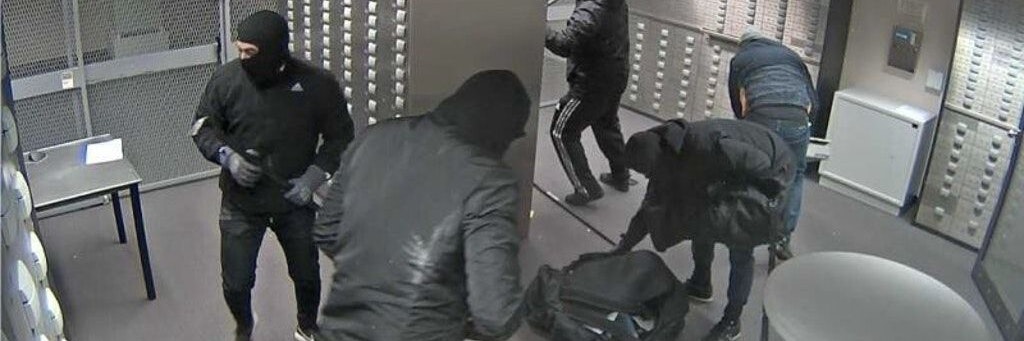 Die Berliner Polizei veröffentlichte unter anderem dieses Bild aus einer Überwachungskamera.