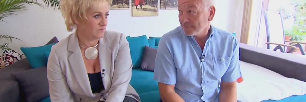 Wenig liebevoll schauen sich Wiebke und Norbert bei „Hochzeit auf den ersten Blick“ an.