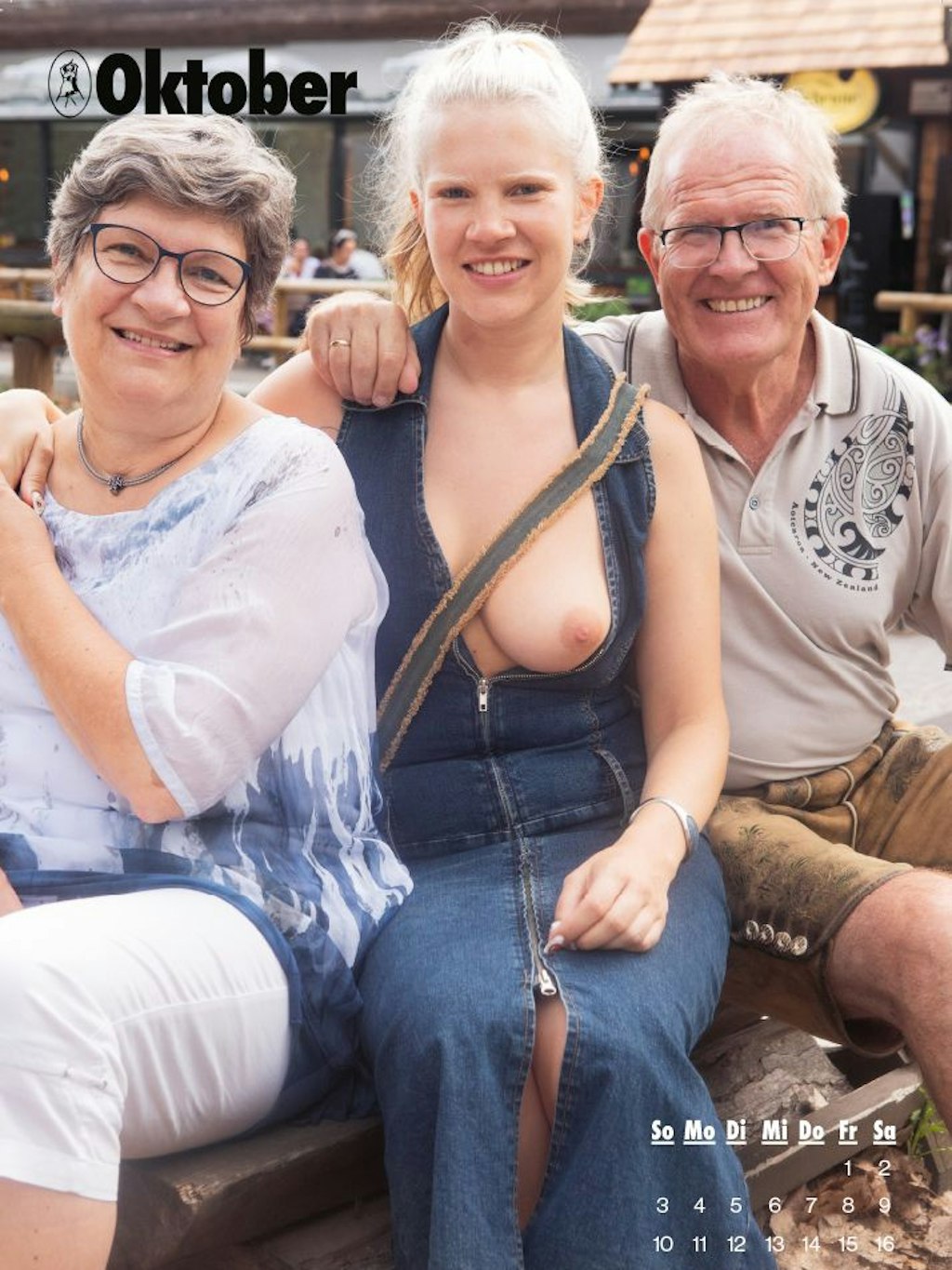 Familien-Idylle? Dieses Motiv ziert den Oktober des Berliner Nacktkalender.